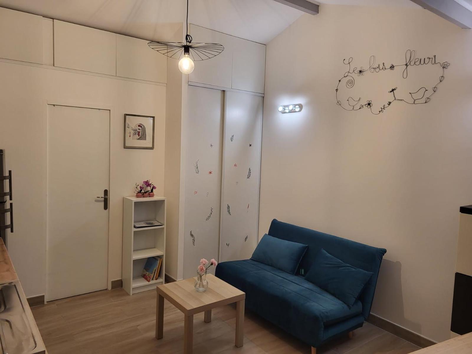 Maison Studio Le Bois Fleuri Croissy-Beaubourg エクステリア 写真